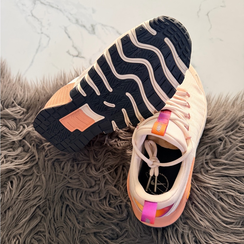 Nike Free Metcon 6 SE - Picture 9 of 10